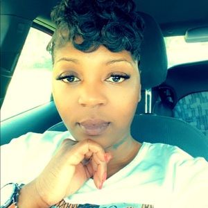 Meet your Posher, Toinette